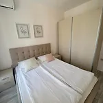 Apartament On The Near The Sea Warna