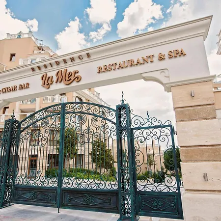 Apartment On The Near The Sea