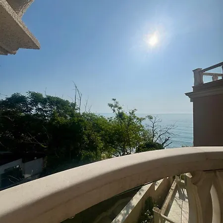 On The Near The Sea Apartment *