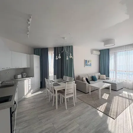 On The Near The Sea Apartment *