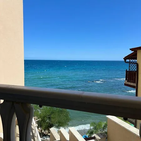 شقة On The Near The Sea فارنا